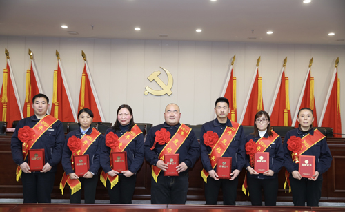 關(guān)于表彰2020年度先進(jìn)集體、先進(jìn)個(gè)人的決定