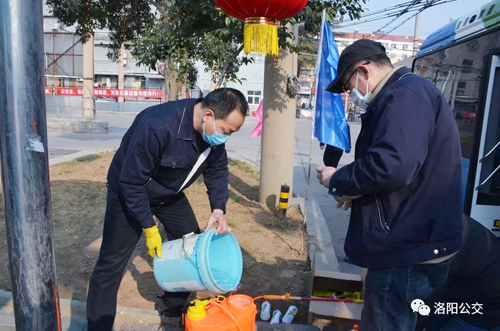 關(guān)鍵時刻，黨員挺身而出