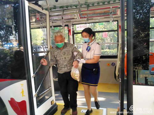 車靚，服務(wù)也靚01.jpg